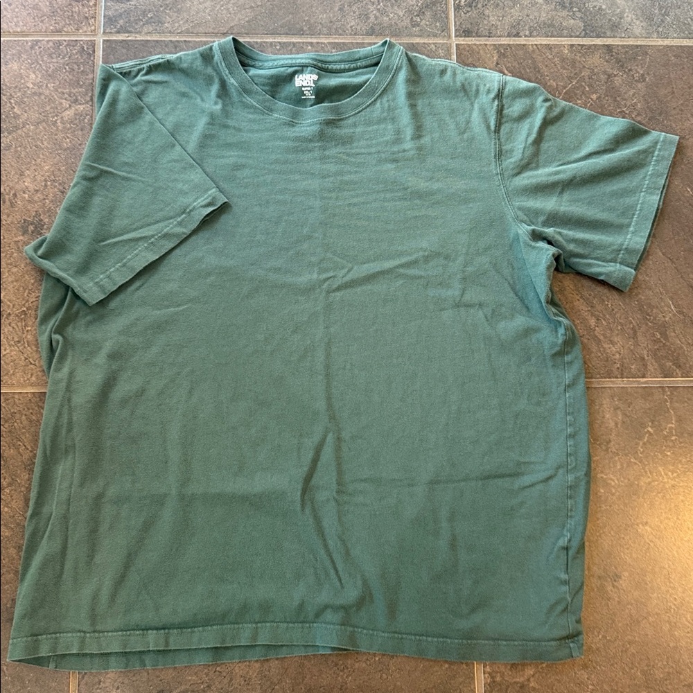 Lands' End Forest Green Short Sleeve Super T. Men’s XXLT. EUC.